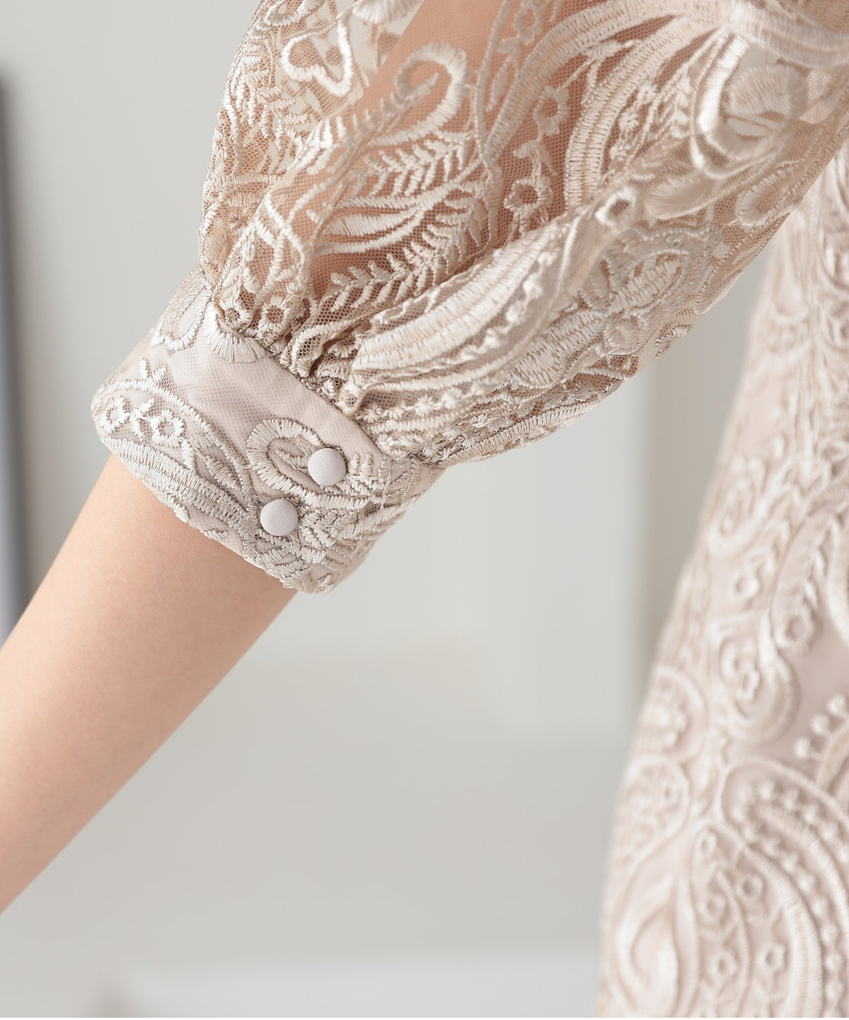 ランタンスリーブ刺繍レース  バックリボン 結婚式 パーティー タイトドレス (S,M,L,XL)50123